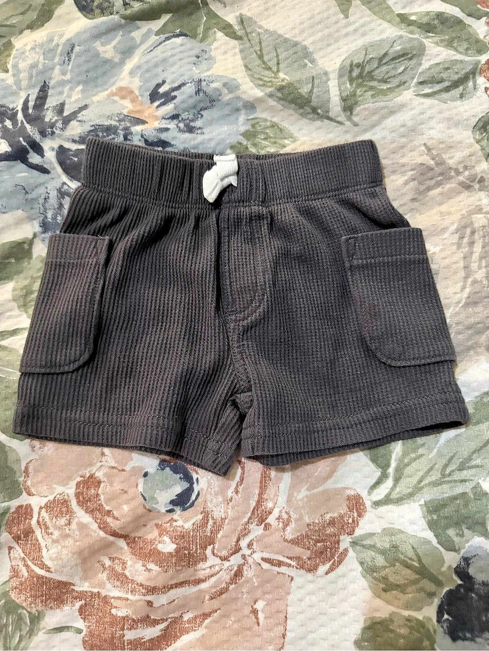 Carter's Baby Pull-On Waffle Knit Shorts Baby Gray Shorts Size 6 Months Like New